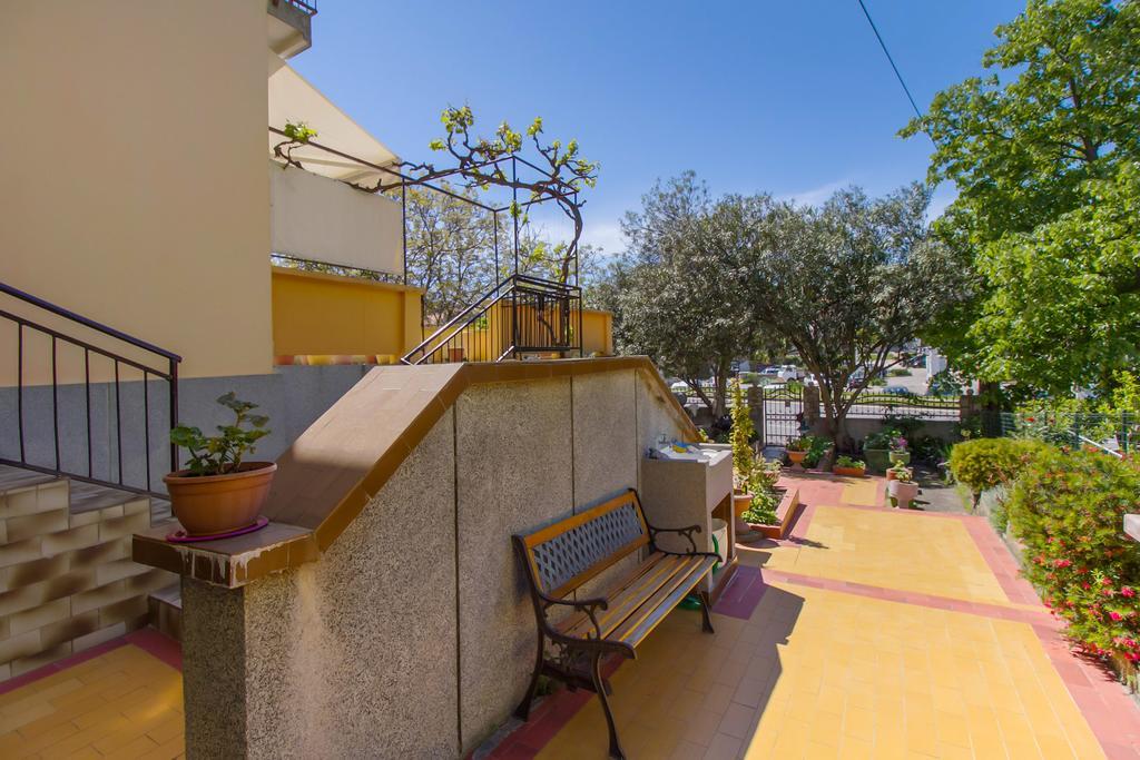 Apartment Oleander Mali Lošinj Kültér fotó